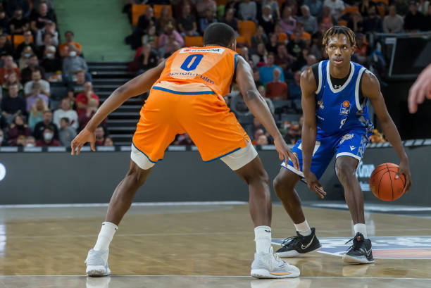 你需要我帮 你需要我帮