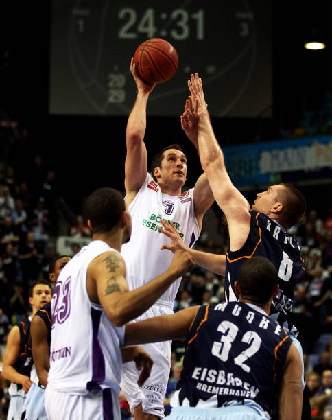 球队拉开空 球队拉开空